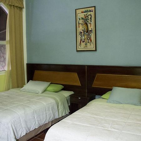 Hotel Ribiera Del Lago Peten Itza San Roman Buitenkant foto