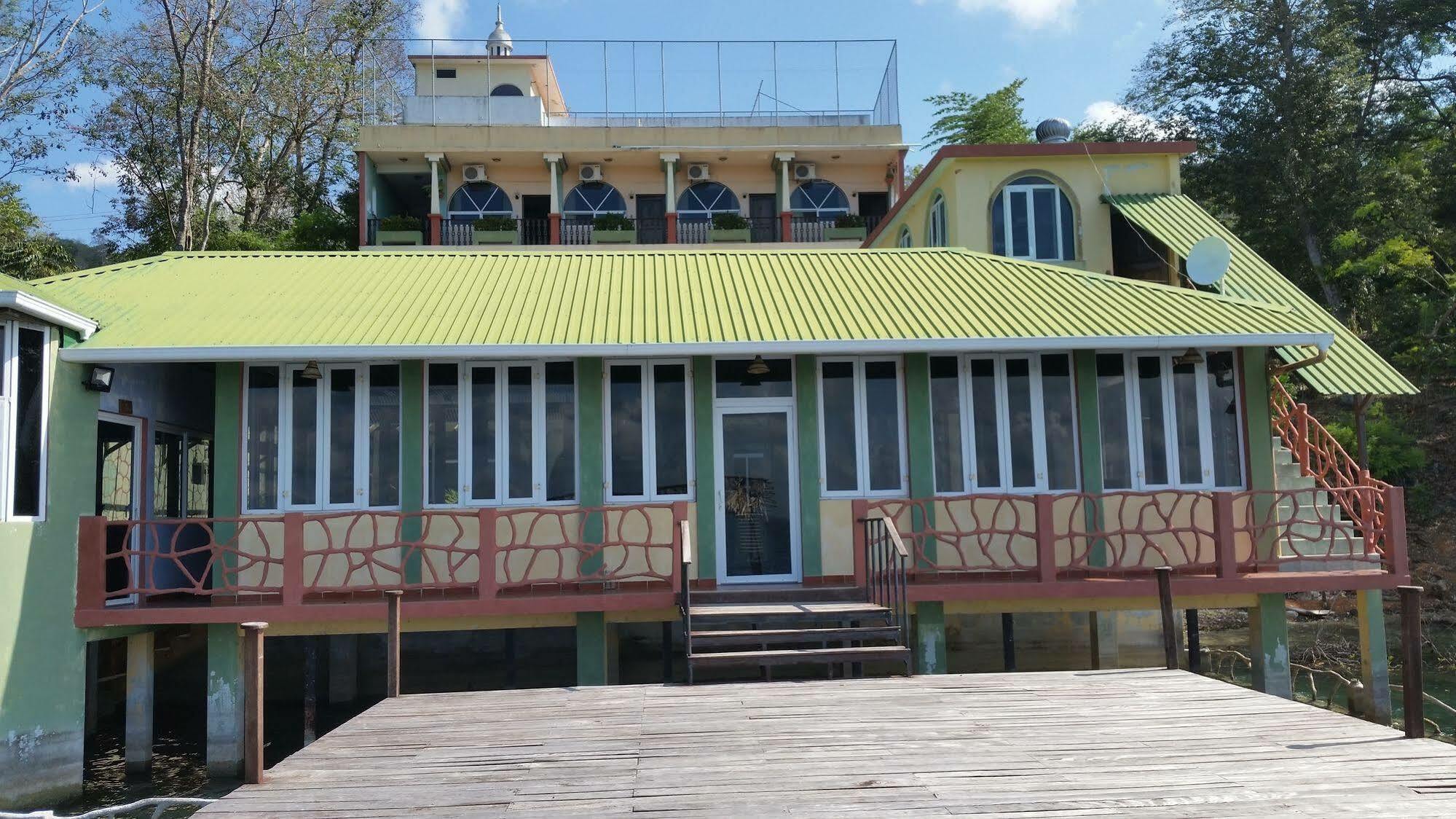 Hotel Ribiera Del Lago Peten Itza San Roman Buitenkant foto