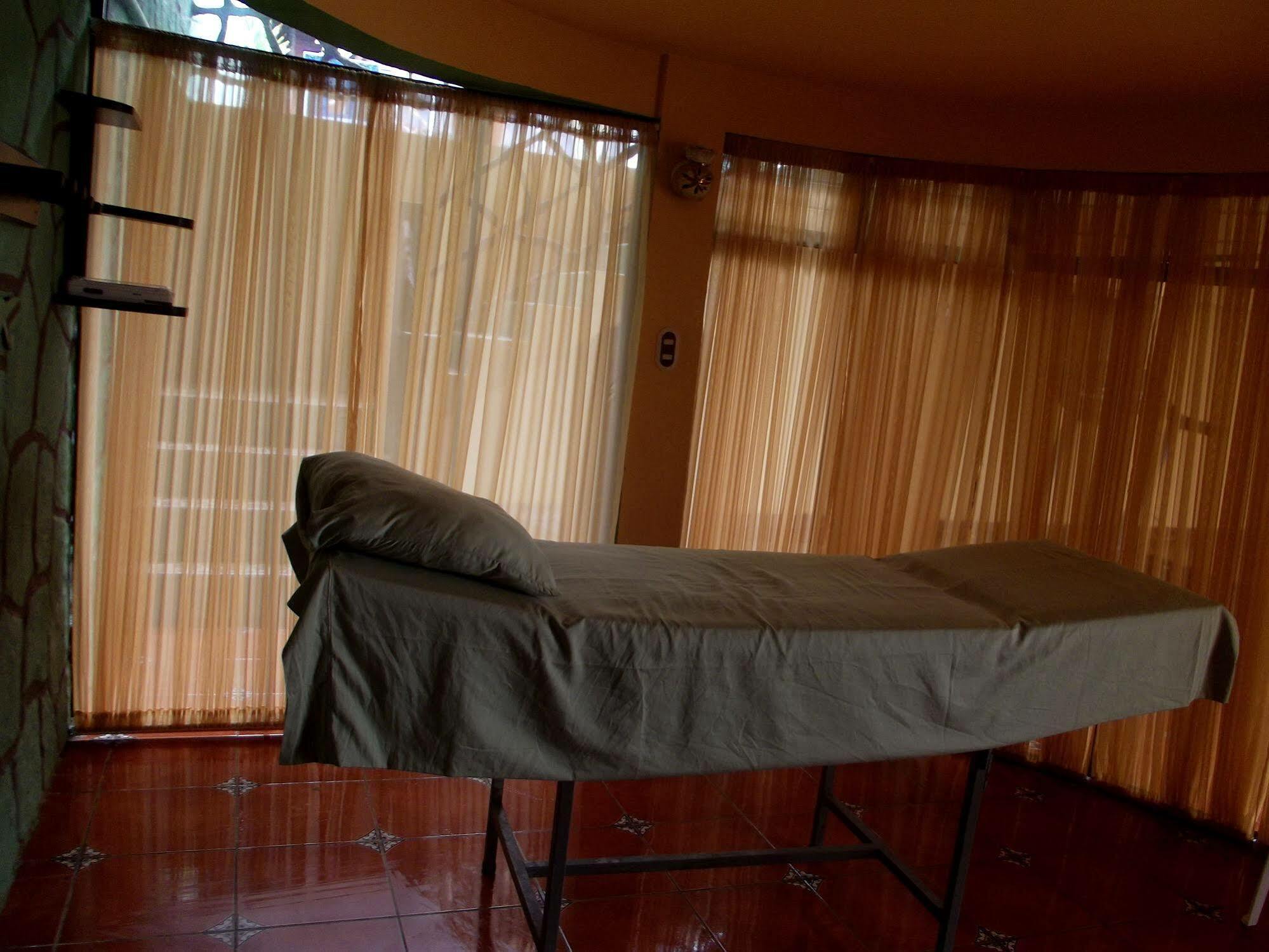 Hotel Ribiera Del Lago Peten Itza San Roman Buitenkant foto