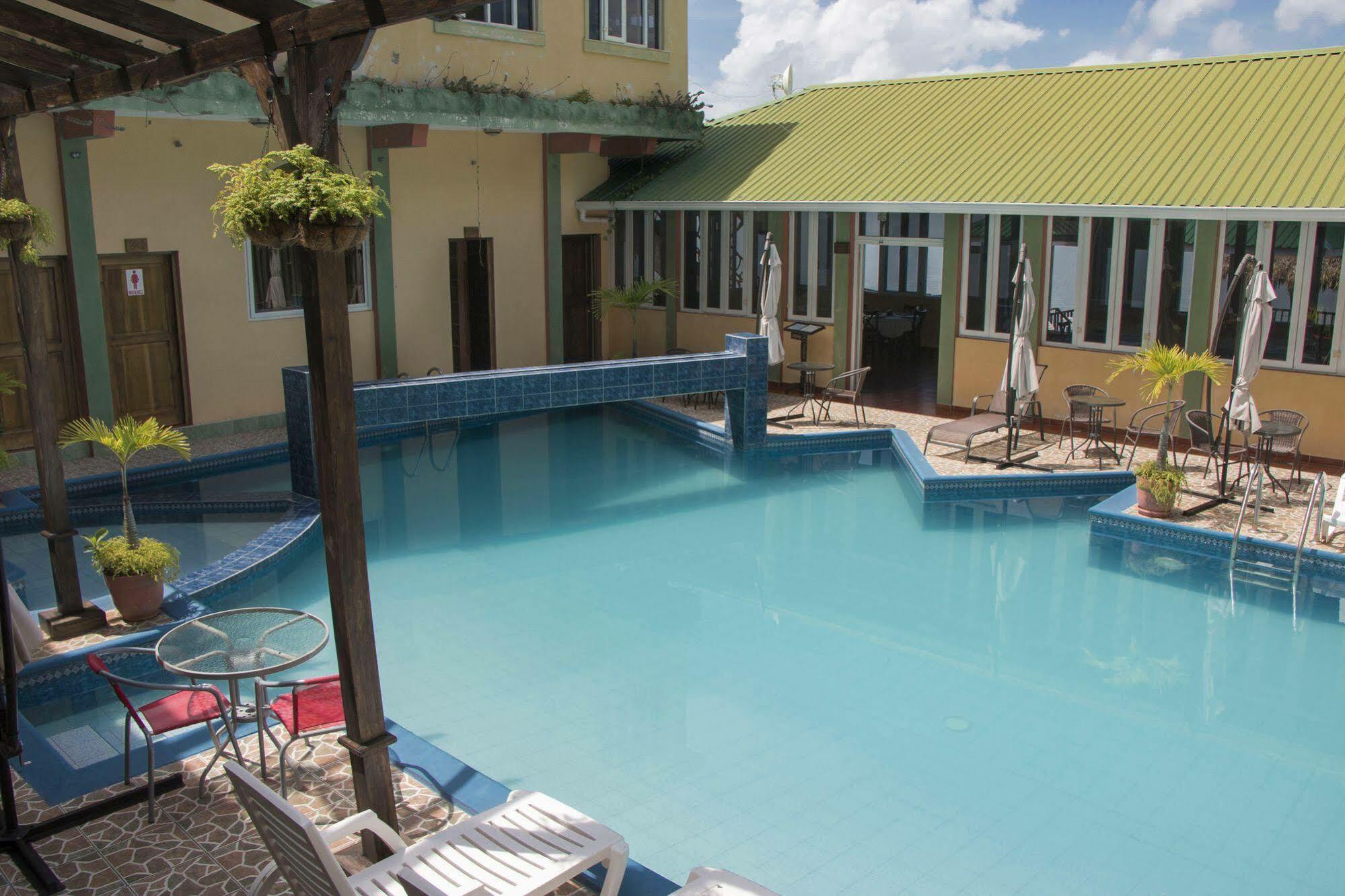 Hotel Ribiera Del Lago Peten Itza San Roman Buitenkant foto