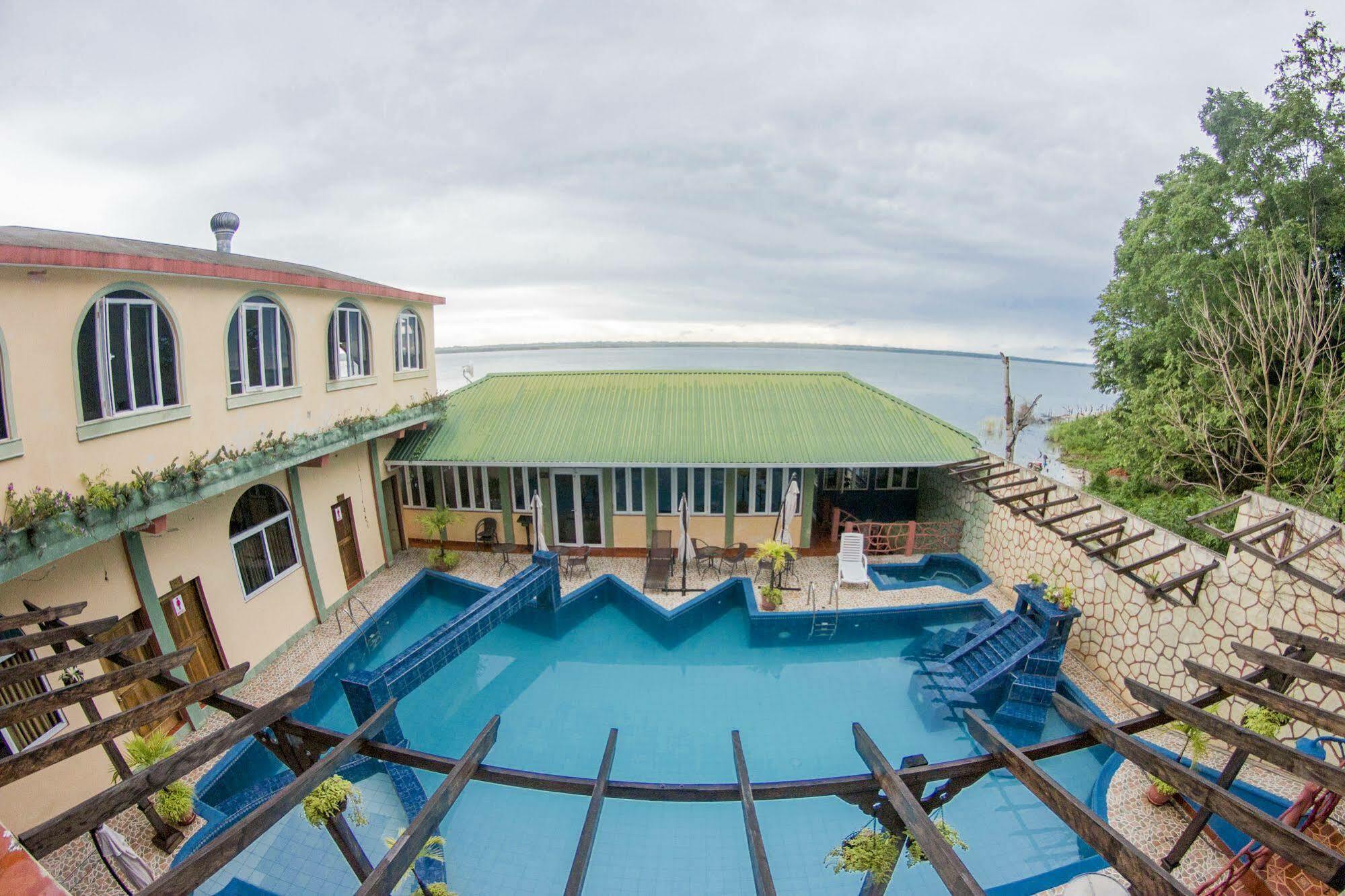 Hotel Ribiera Del Lago Peten Itza San Roman Buitenkant foto