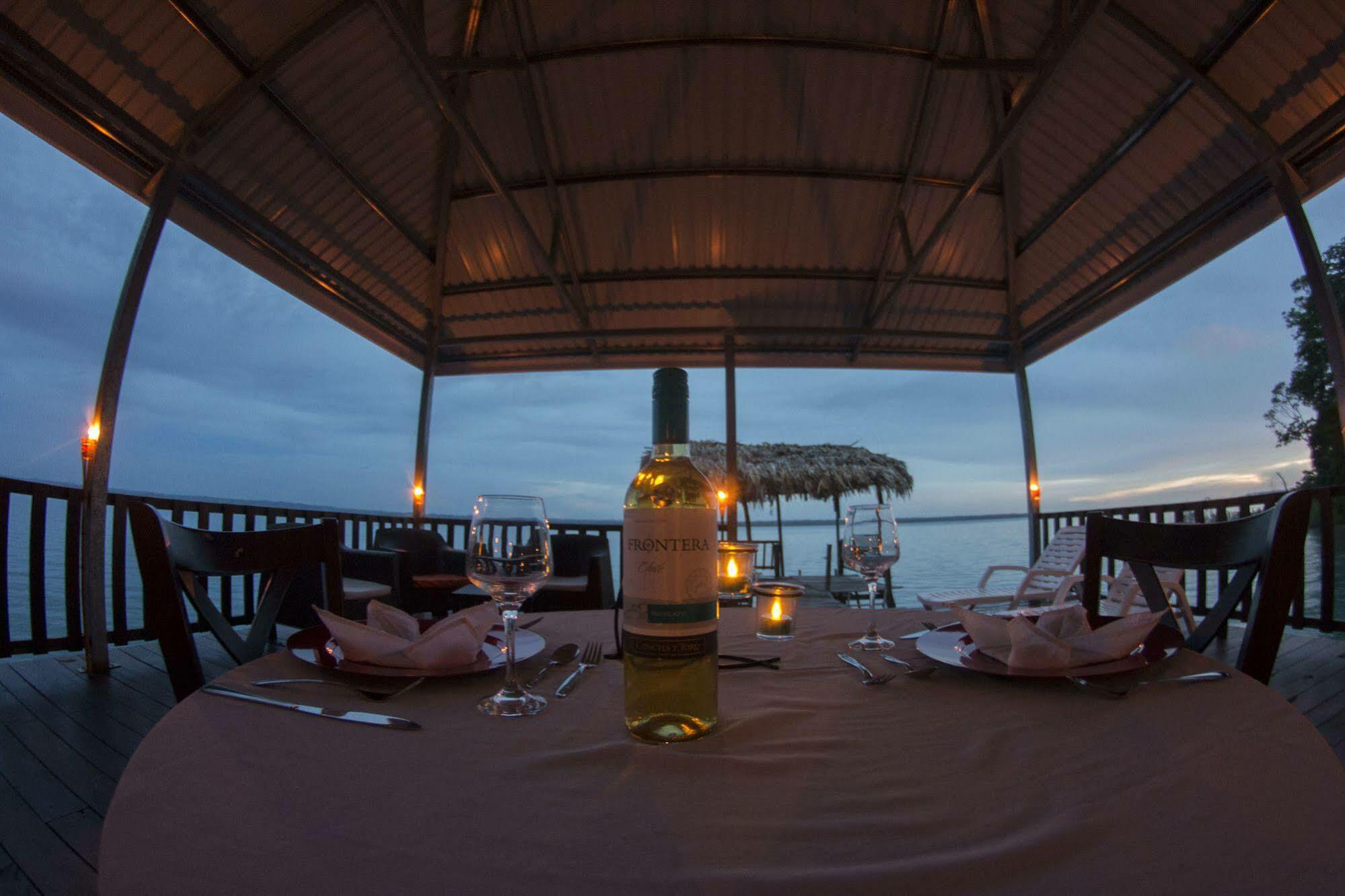 Hotel Ribiera Del Lago Peten Itza San Roman Buitenkant foto
